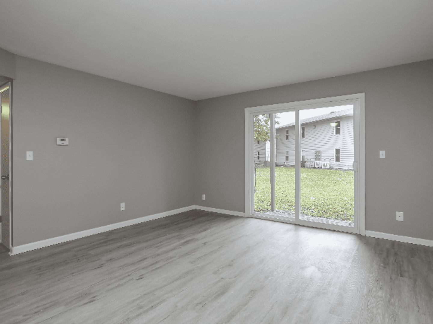 Springfield Apartment: 2473 Ladley Court
