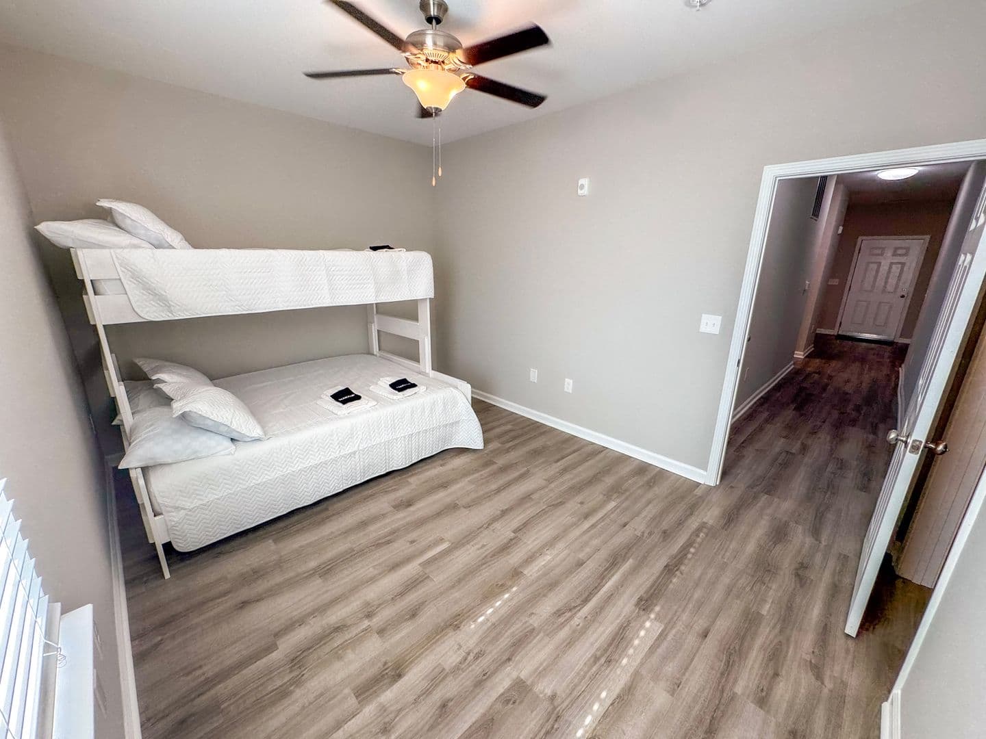 Beaufort Apartment: 2305 Pine Court S.