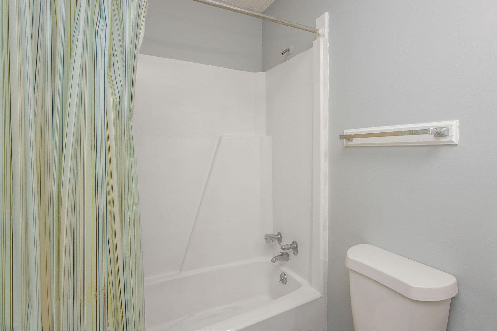 Albany Apartment: 2507 Nottingham Way
