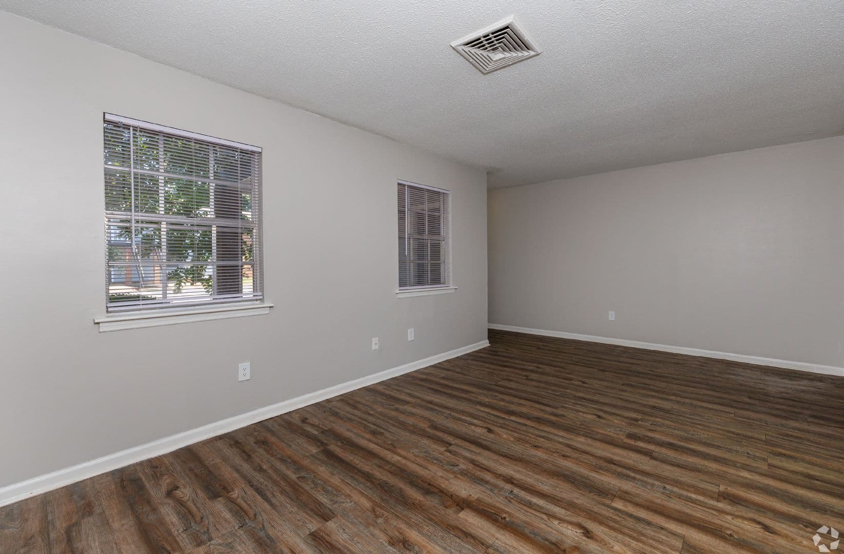 Albany Apartment: 2337 Sharon Drive