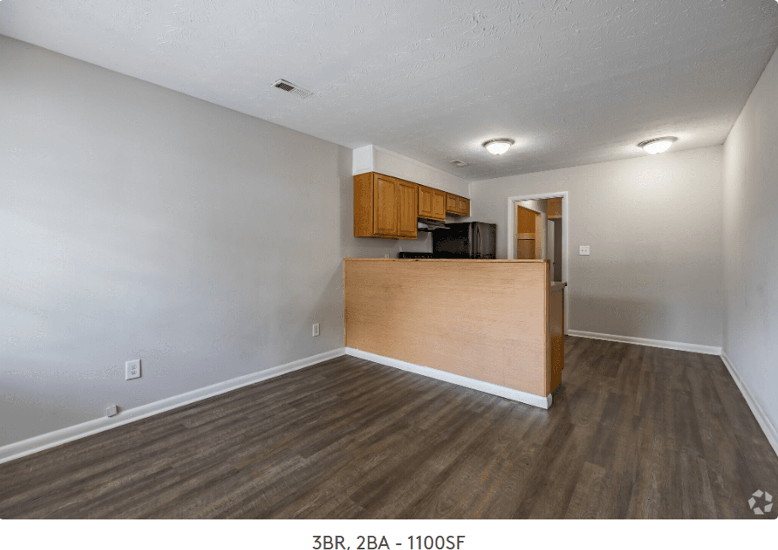 Warner Robins Apartment: 135 Ignico Drive