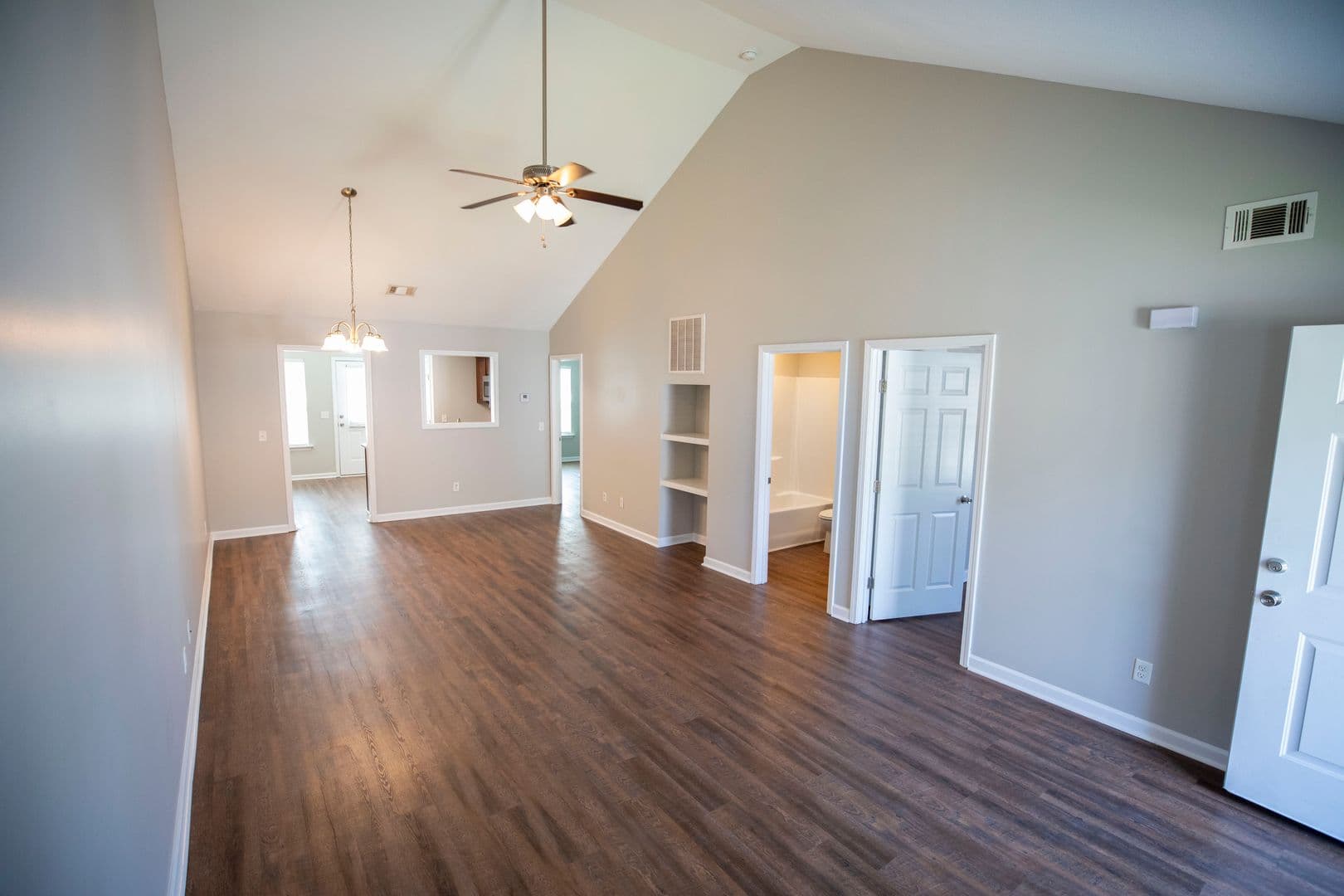 Rincon Townhome: 302 Parade Court
