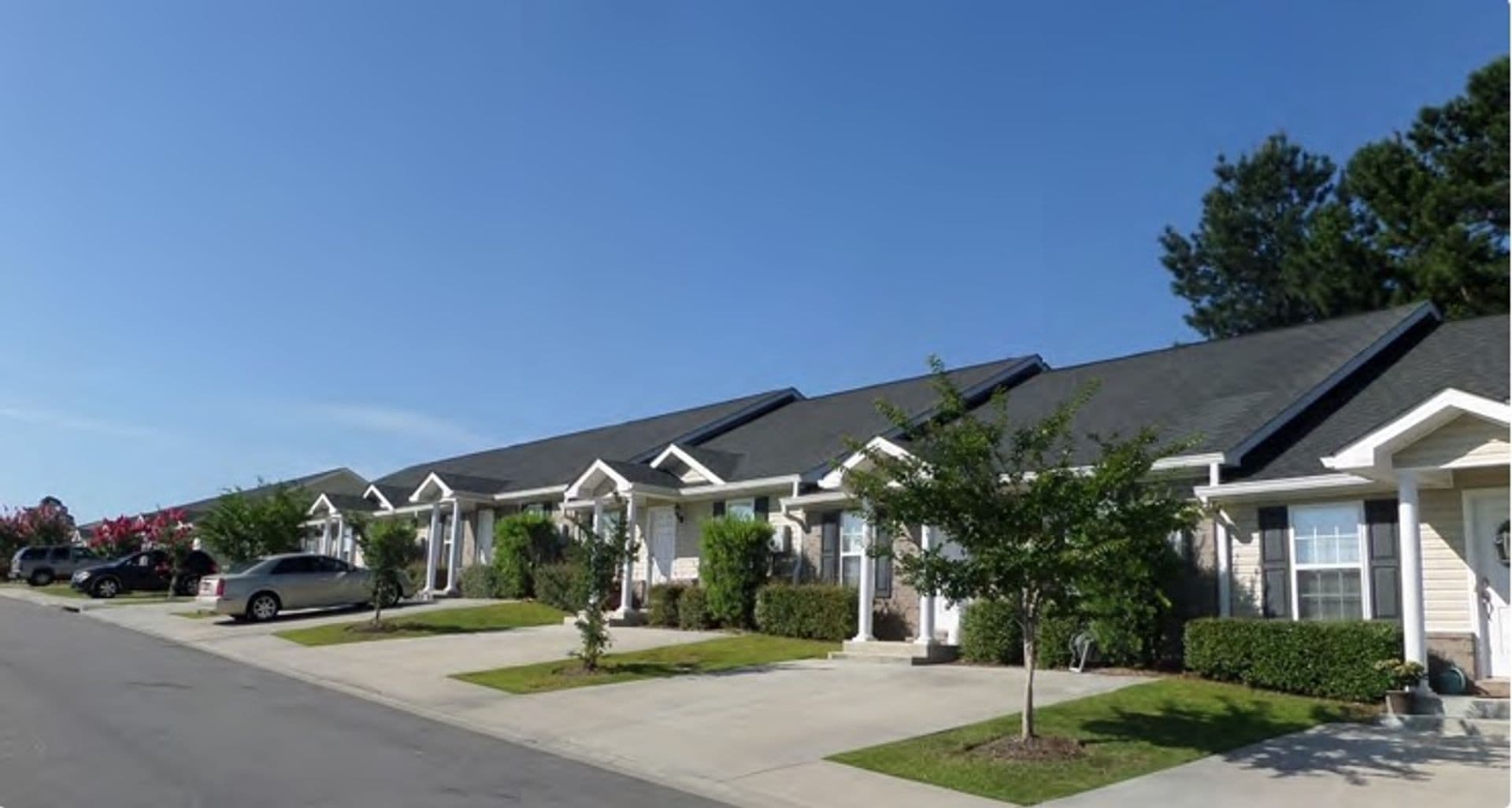 Rincon Townhome: 302 Parade Court
