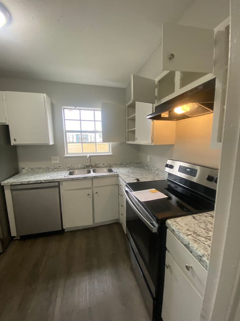 Albany Apartment: 2415 Dawson Rd