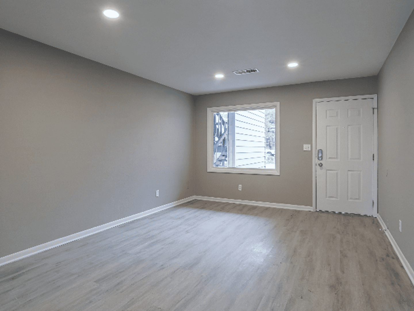 Springfield Apartment: 2473 Ladley Court