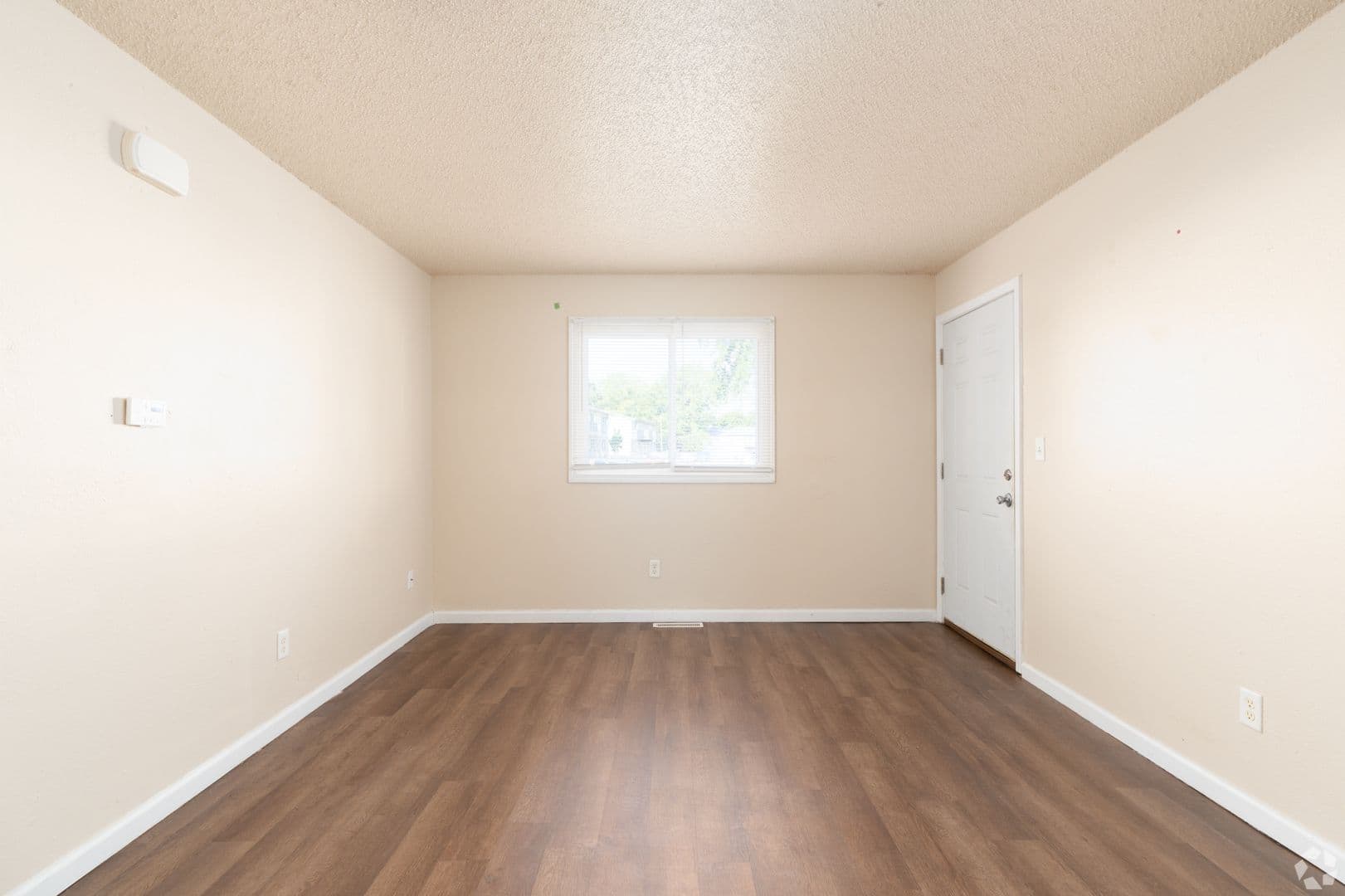 Springfield Apartment: 2473 Ladley Court