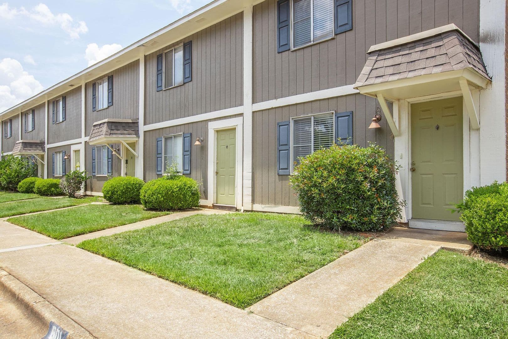 Albany Apartment: 2507 Nottingham Way