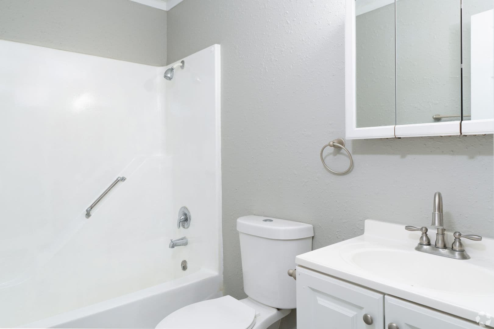 Springfield Apartment: 2473 Ladley Court