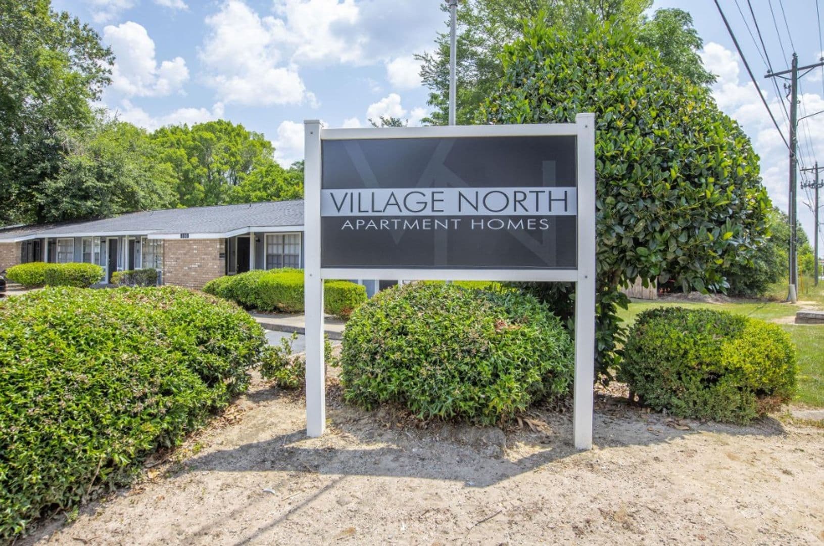 Warner Robins Apartment: 135 Ignico Drive