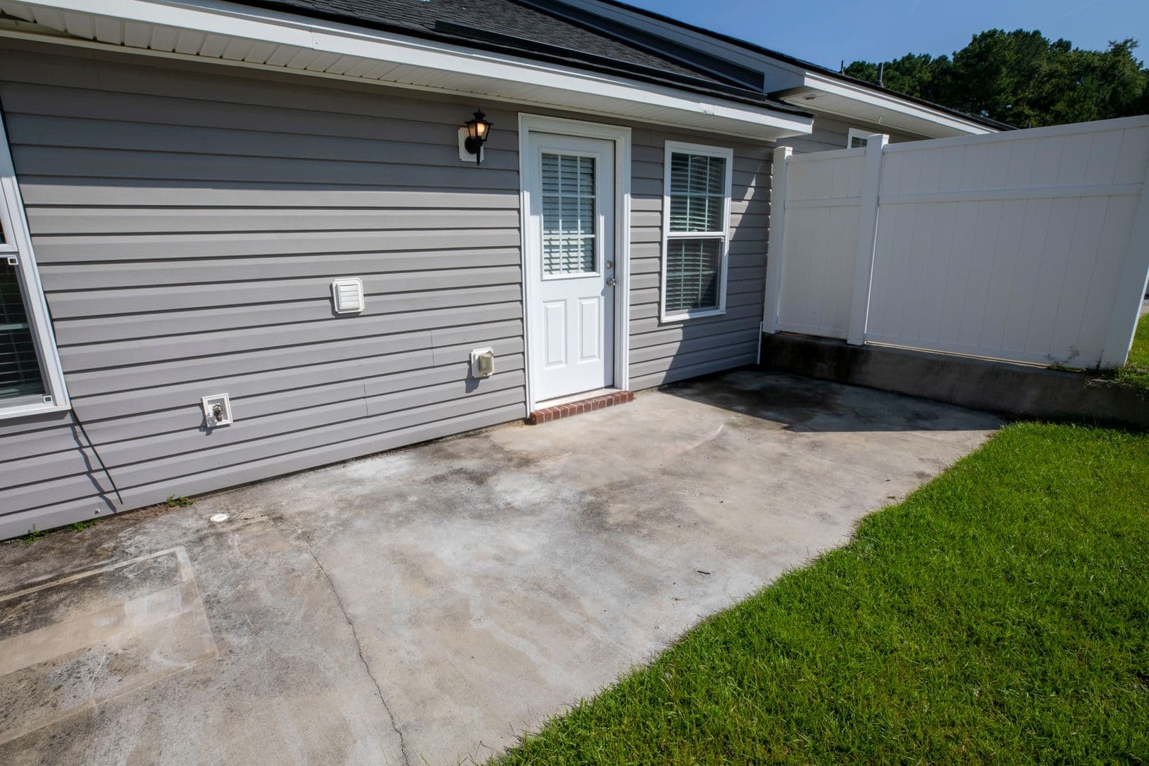 Rincon Townhome: 302 Parade Court