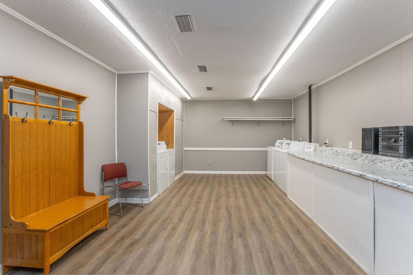 Albany Apartment: 2507 Nottingham Way