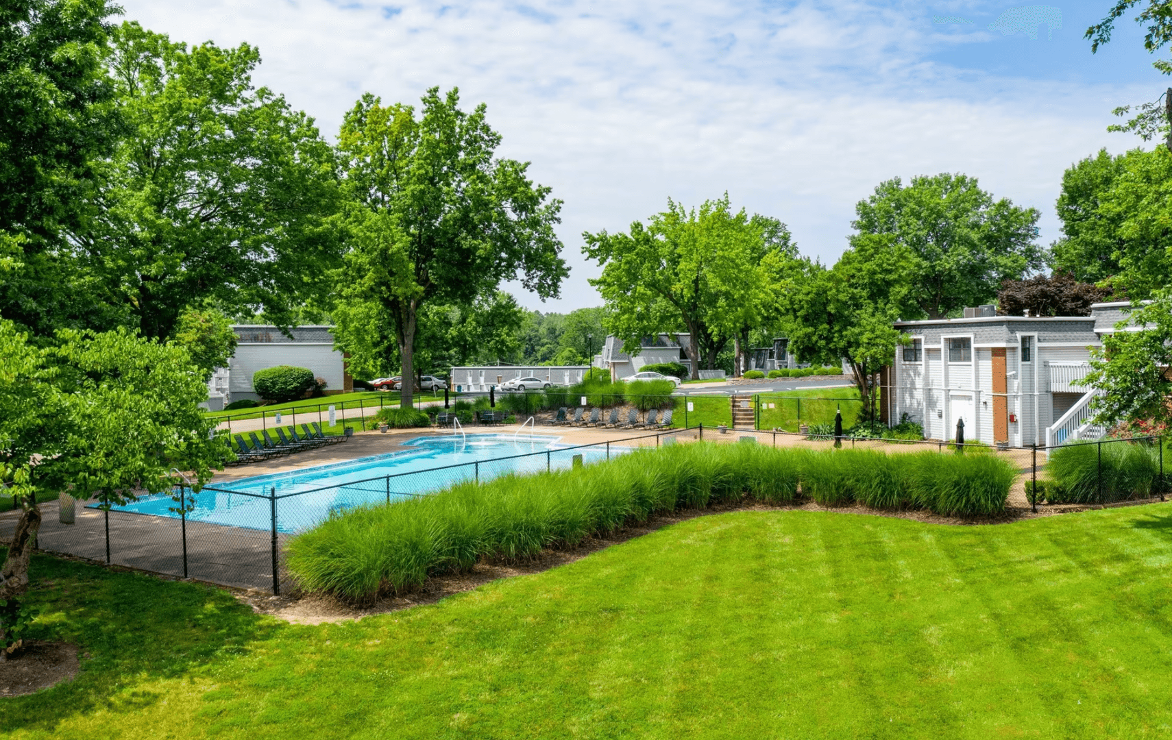 Florissant Apartment: 6203 Kingsfont Pl