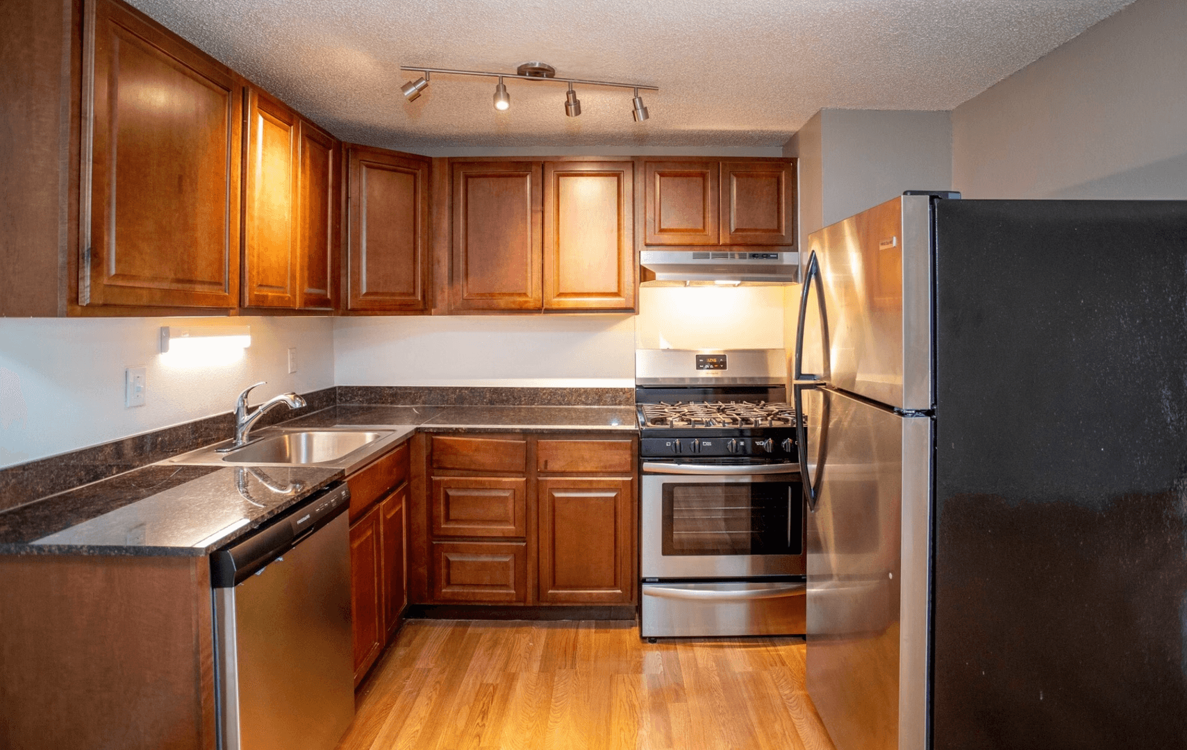 Florissant Apartment: 6203 Kingsfont Pl