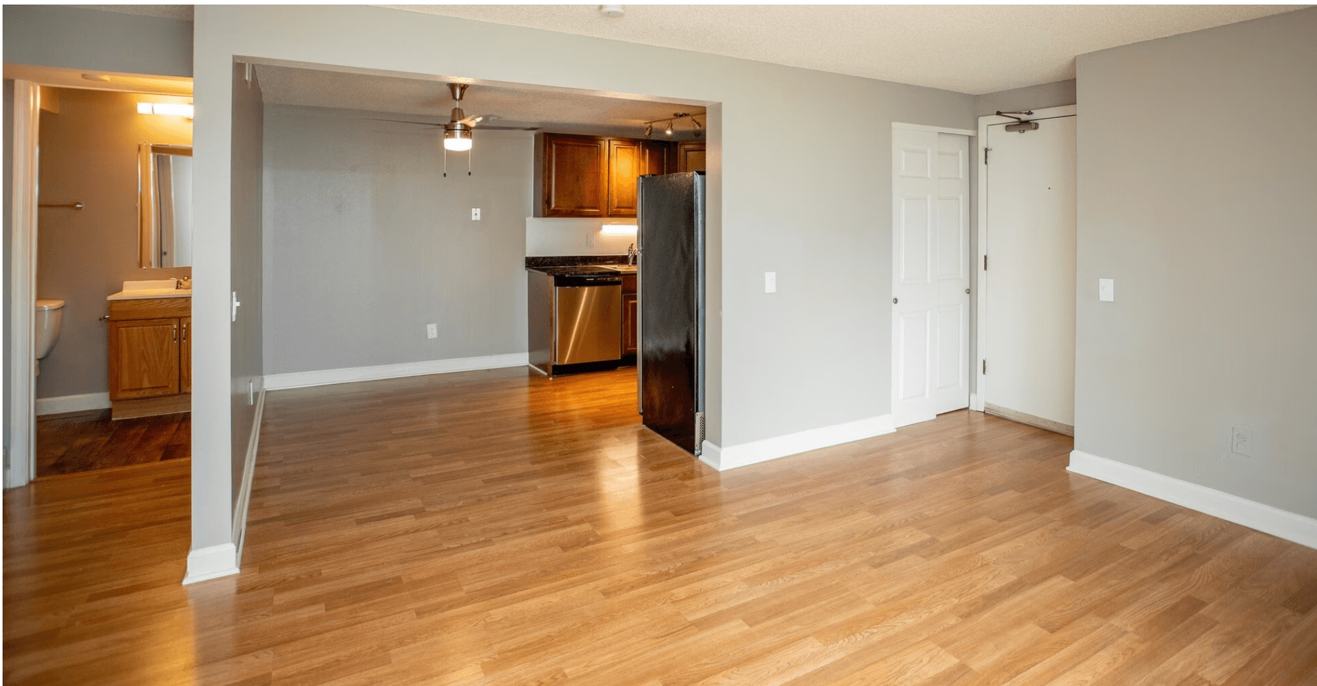 Florissant Apartment: 6203 Kingsfont Pl