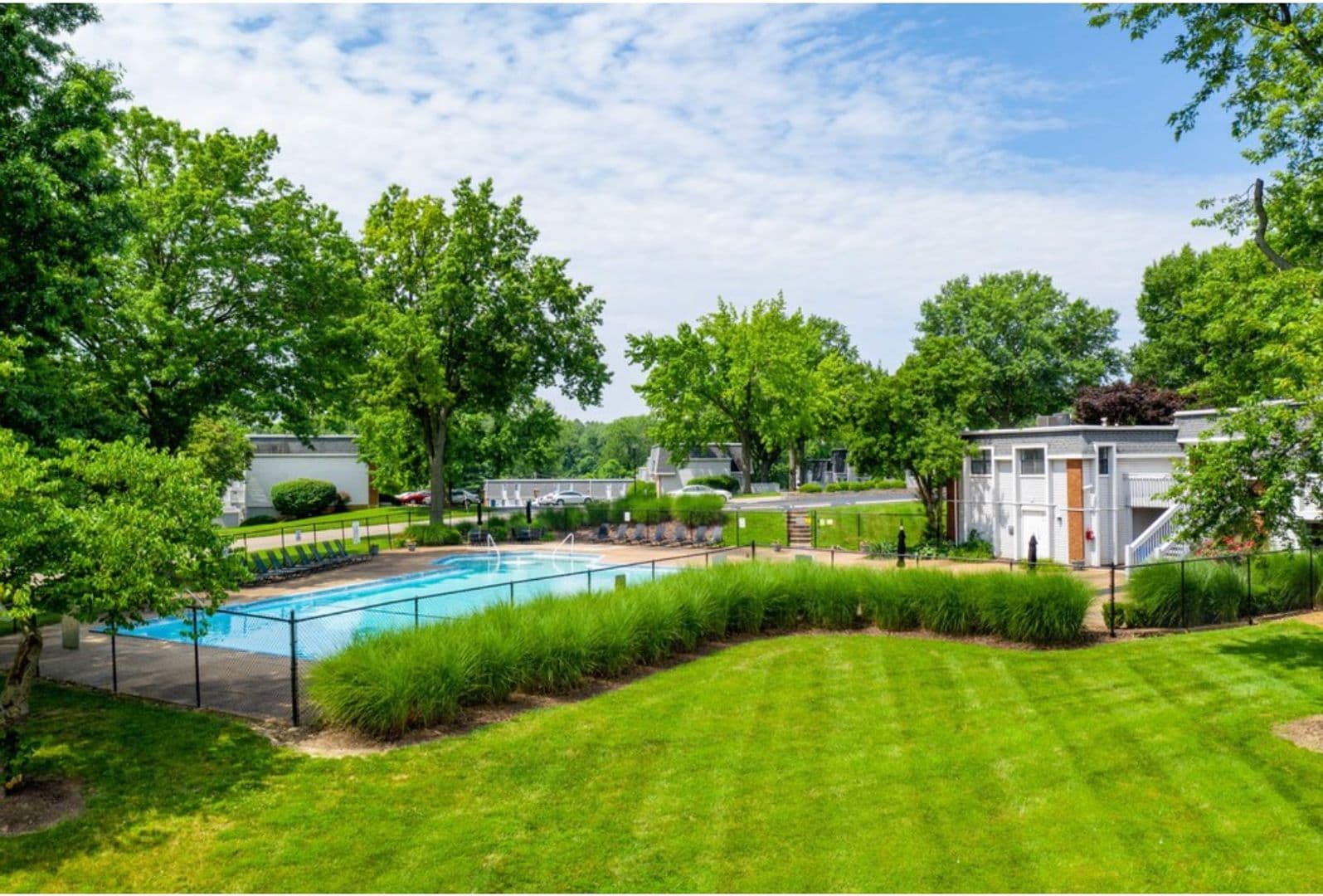Florissant Apartment: 6203 Kingsfont Pl