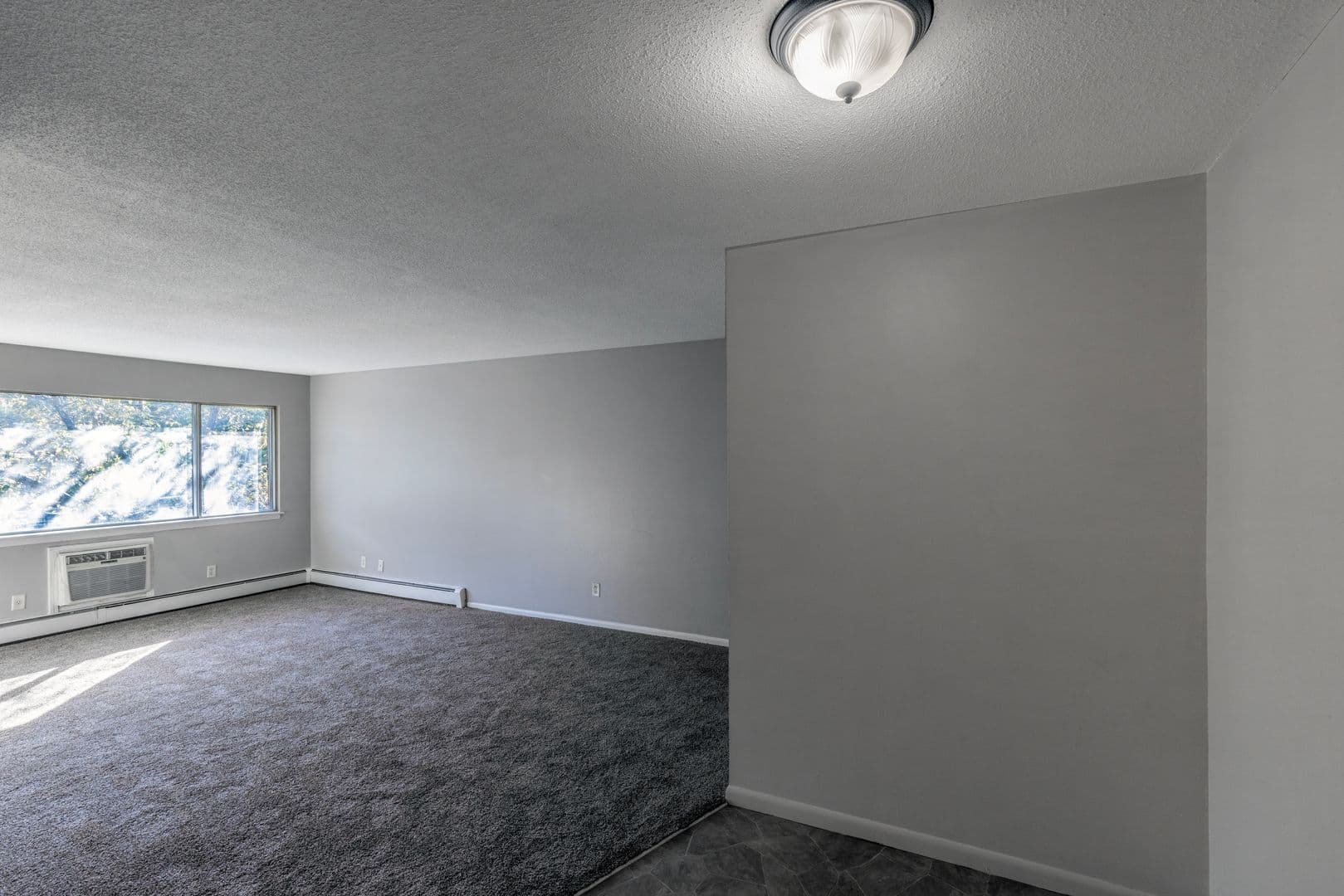 Moline Apartment: 2104 18th Avenue