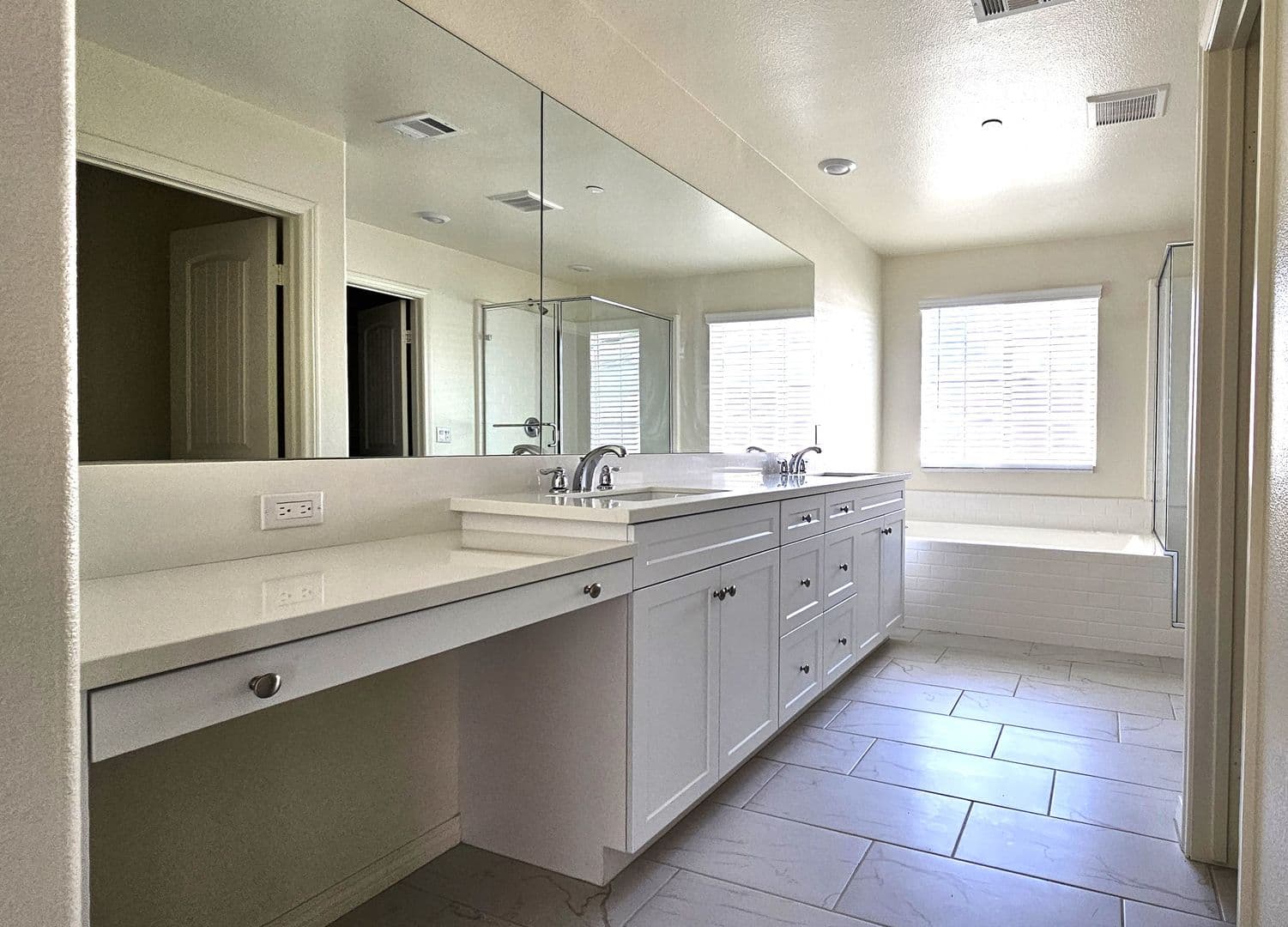 Fontana House: 16736 Stags Leap Ln
