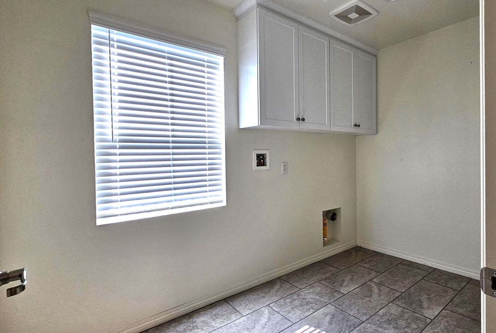 Fontana House: 16736 Stags Leap Ln