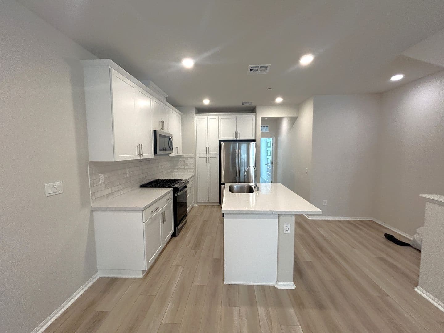 West Covina Condo: 1696 Cayton Loop