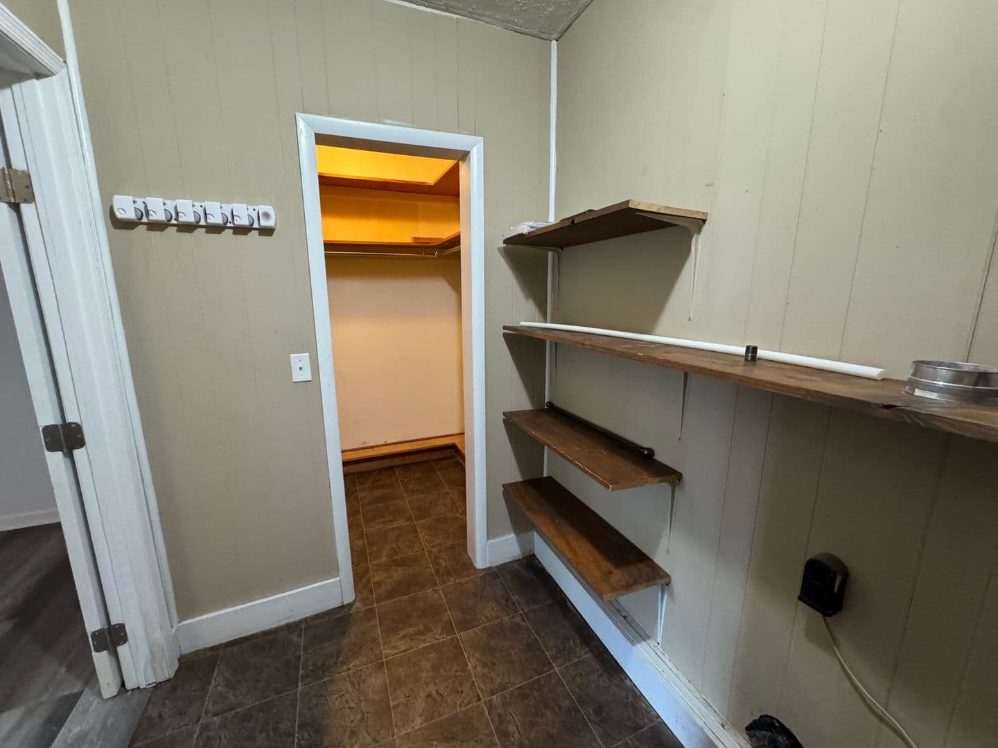 Gadsden House: 111 Althea St