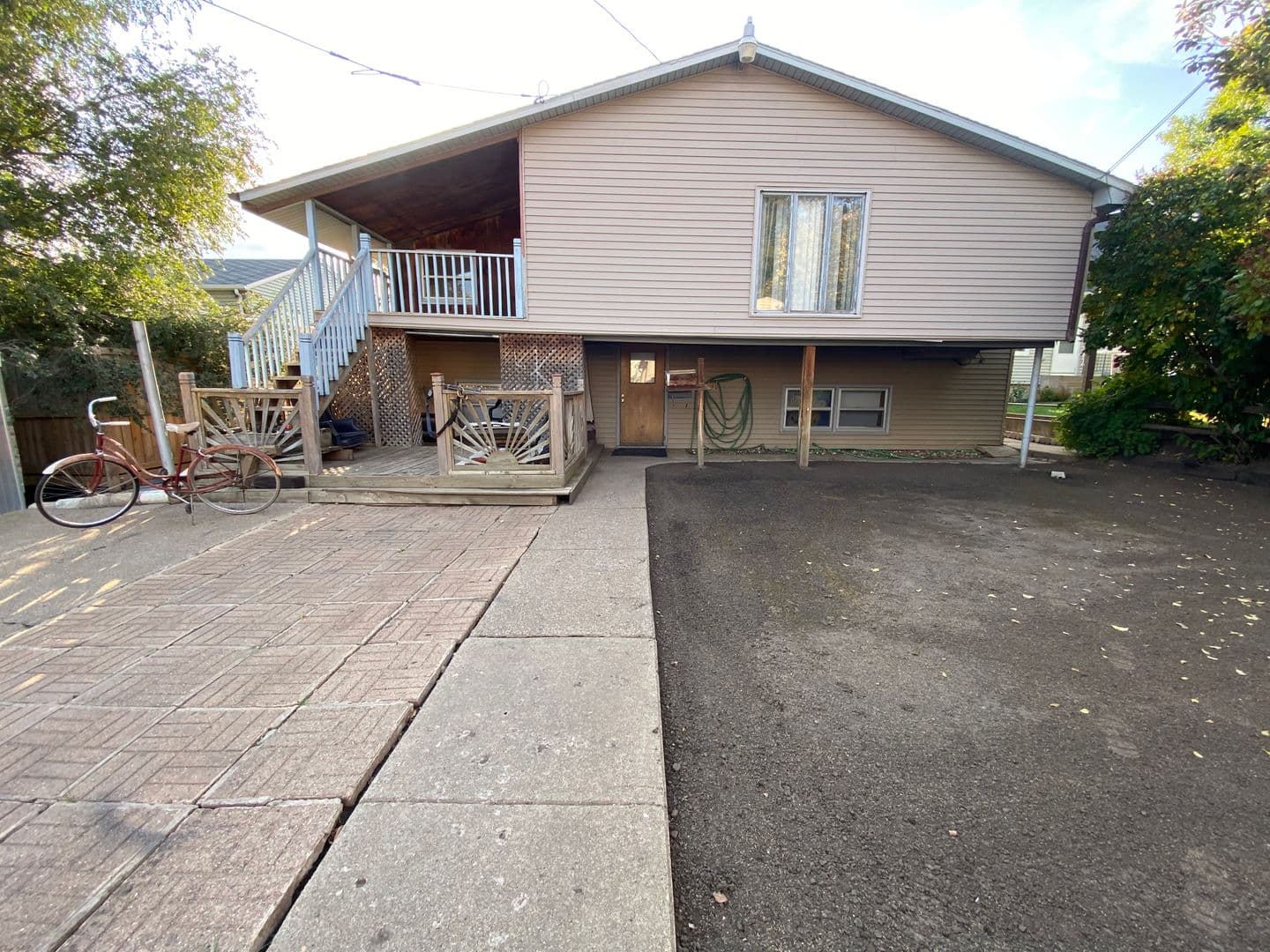Mandan Apartment: 506 1st Avenue NE