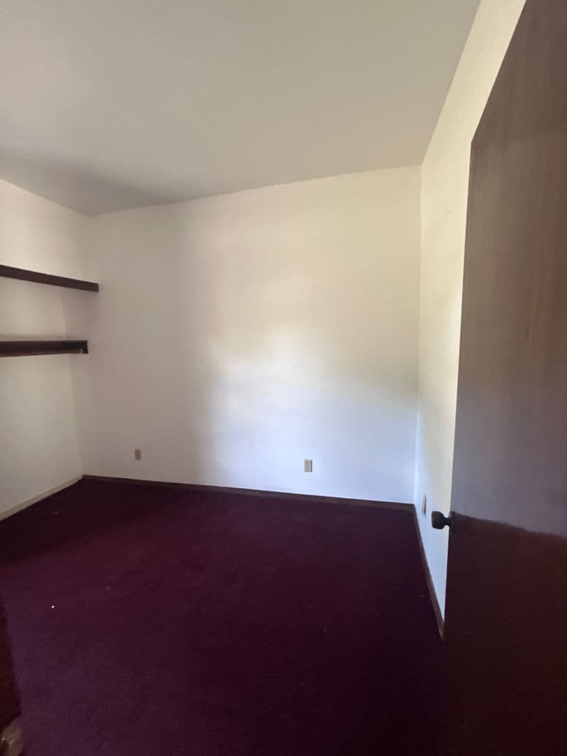 Marshfield Apartment: Mill Street