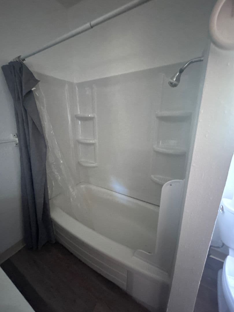 Marshfield Apartment: Mill Street