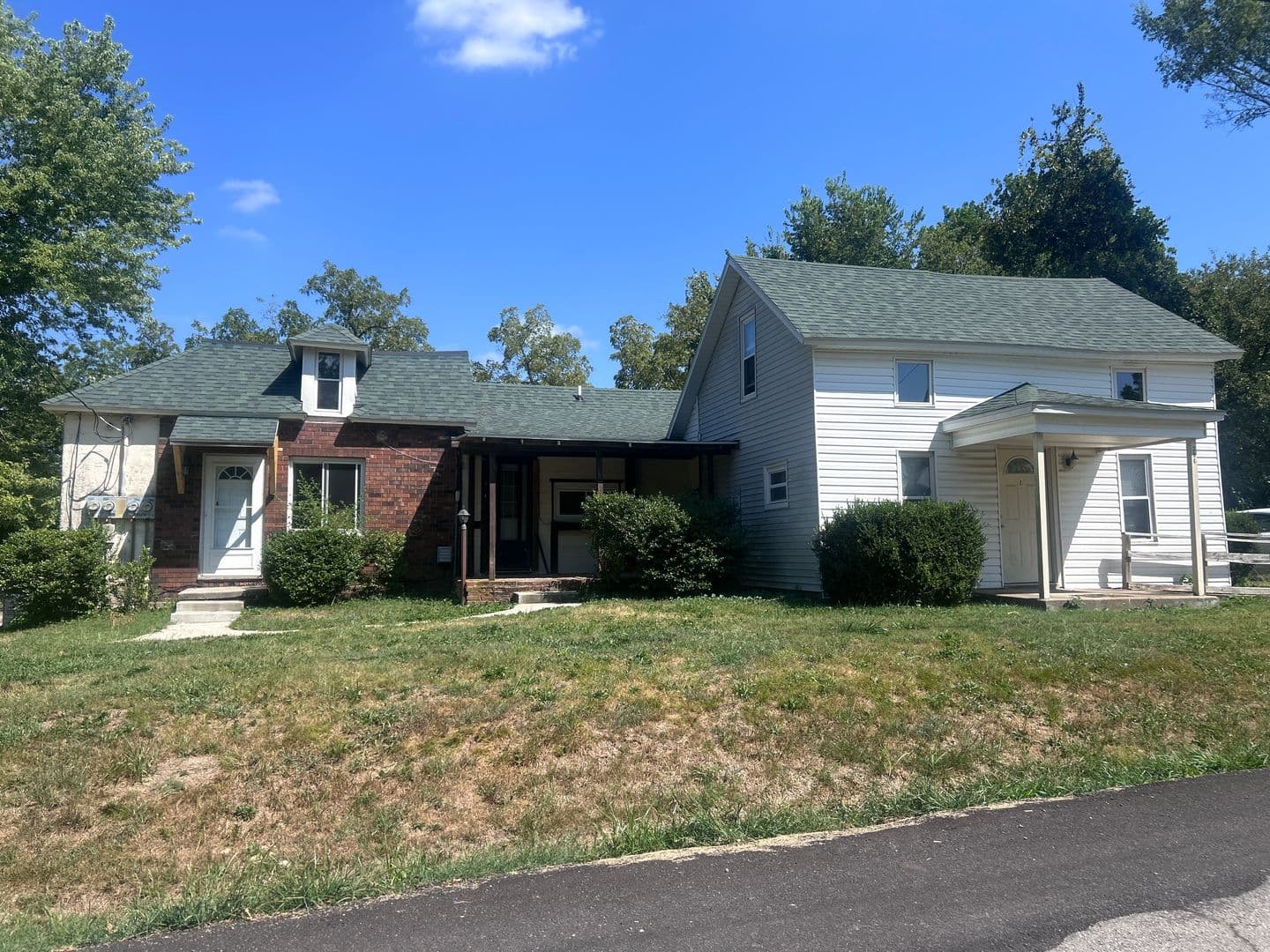 Marshfield Apartment: Mill Street