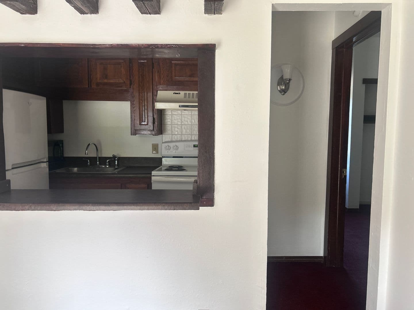 Marshfield Apartment: Mill Street