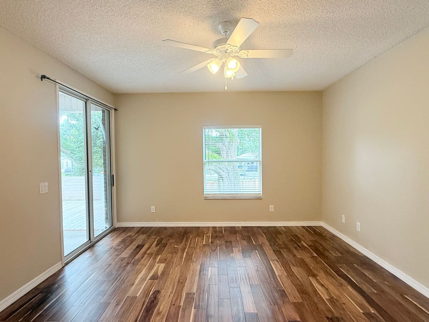 Pace House: 4607 Carmel Cir