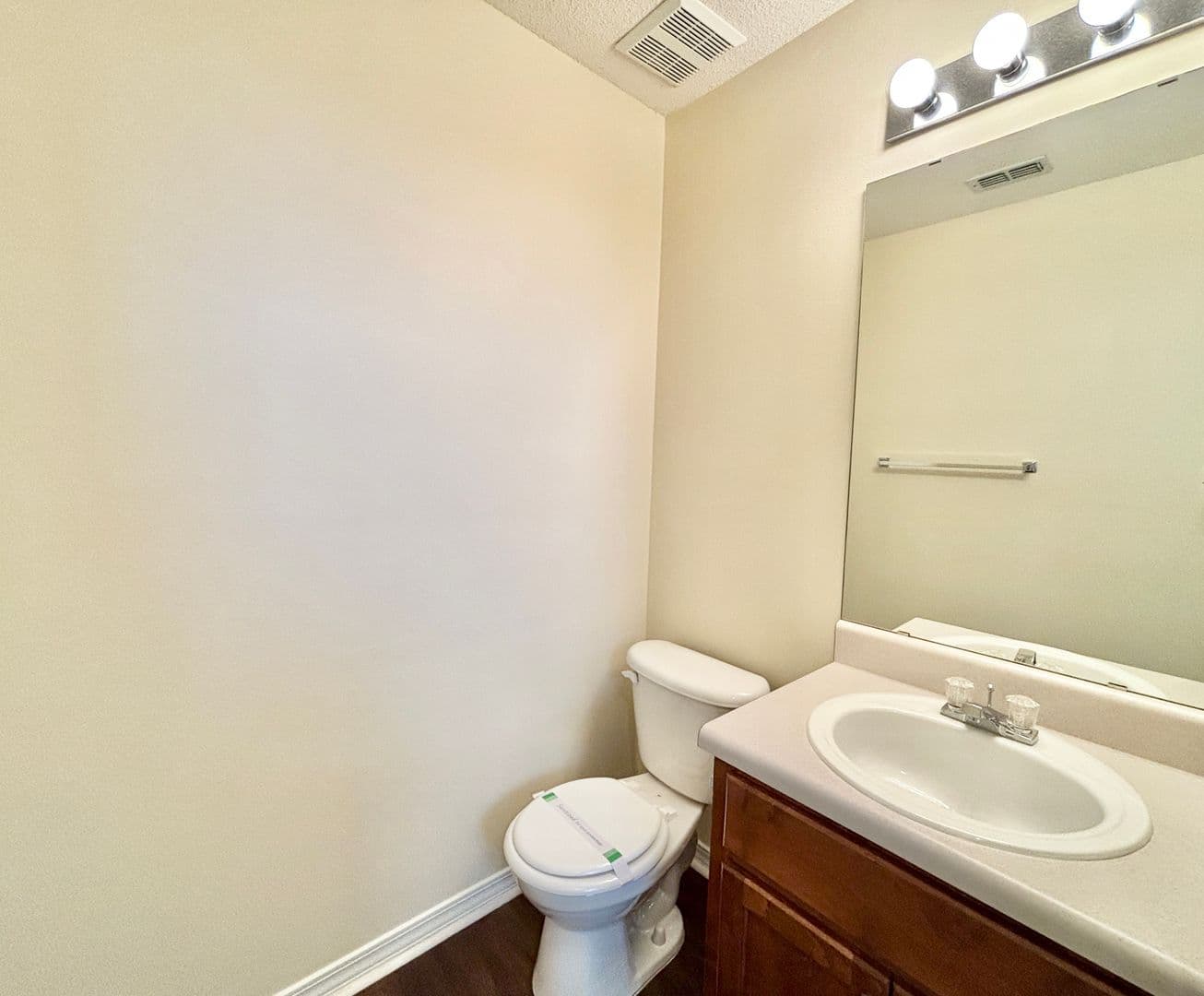 Milton House: 5154 Victoria Dr