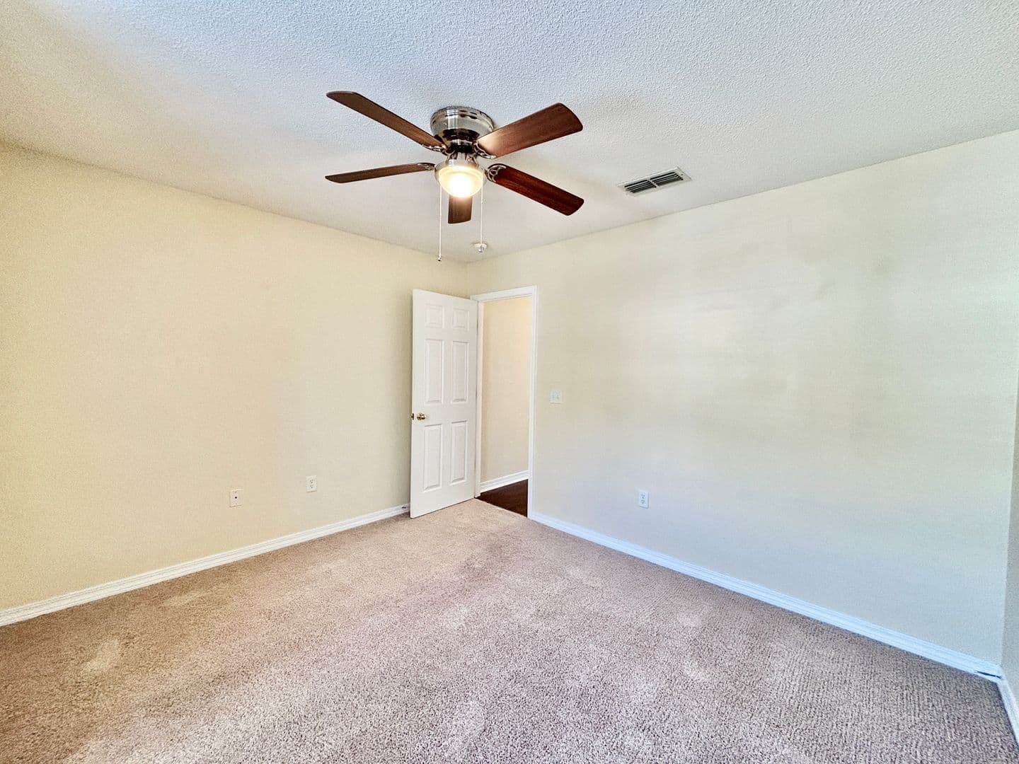 Milton House: 5154 Victoria Dr