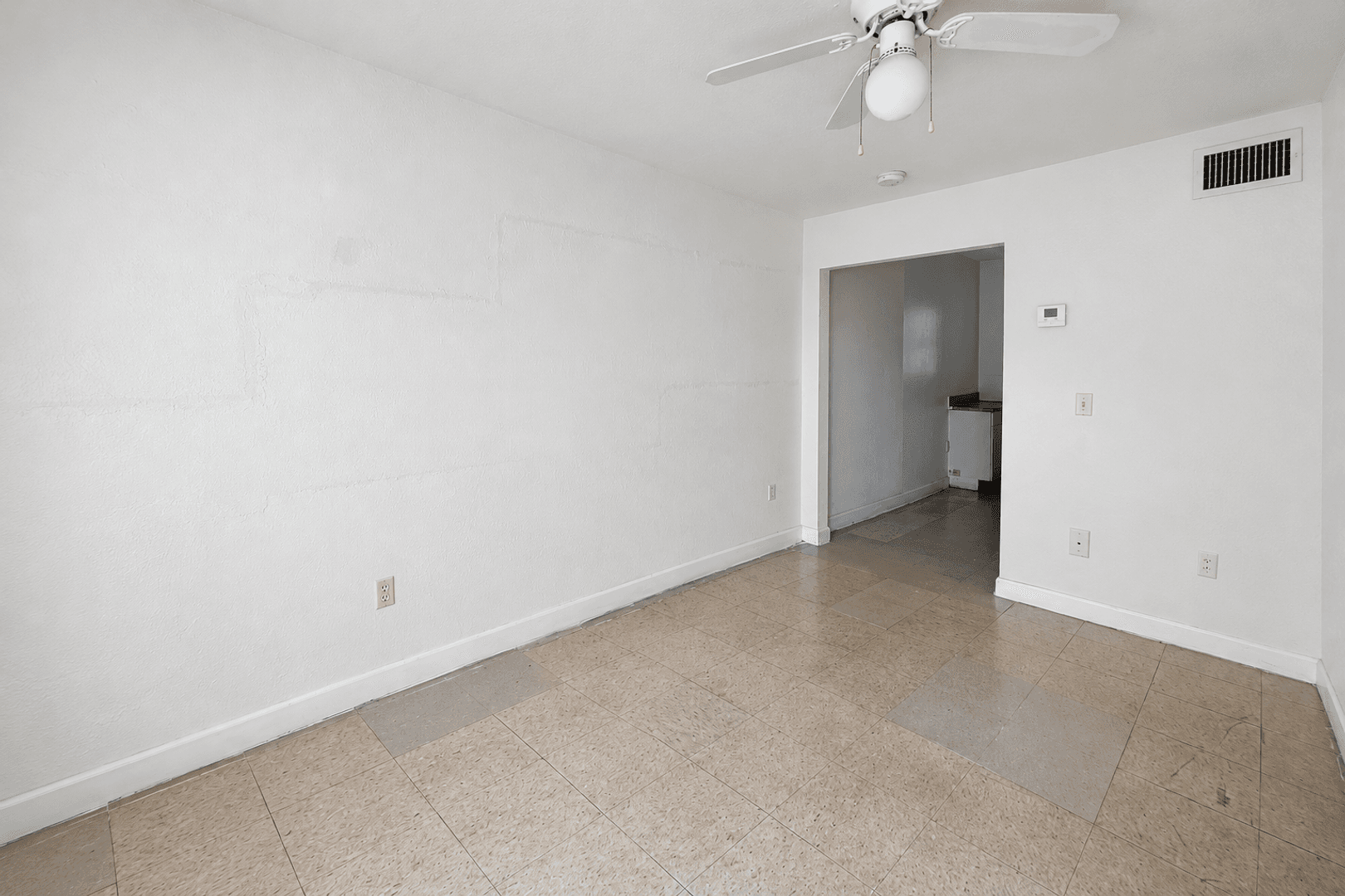 MIAMI Apartment: 233 NW 20 TER