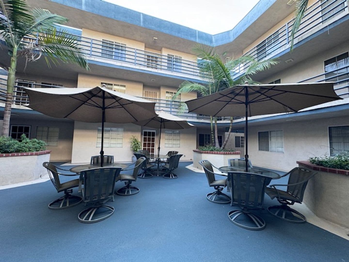 Long Beach Condo: 535 W 4th