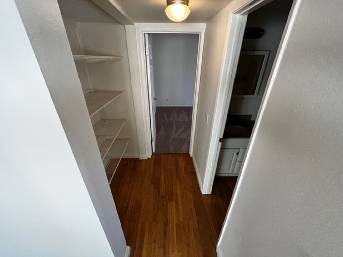 Huntington Beach House: 8871 Henton Dr