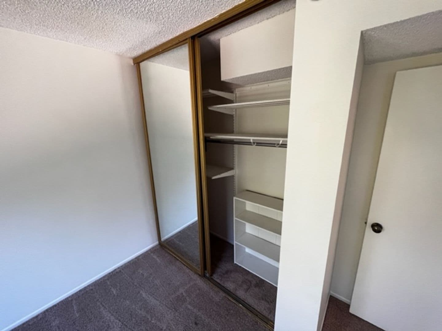 Huntington Beach House: 8871 Henton Dr