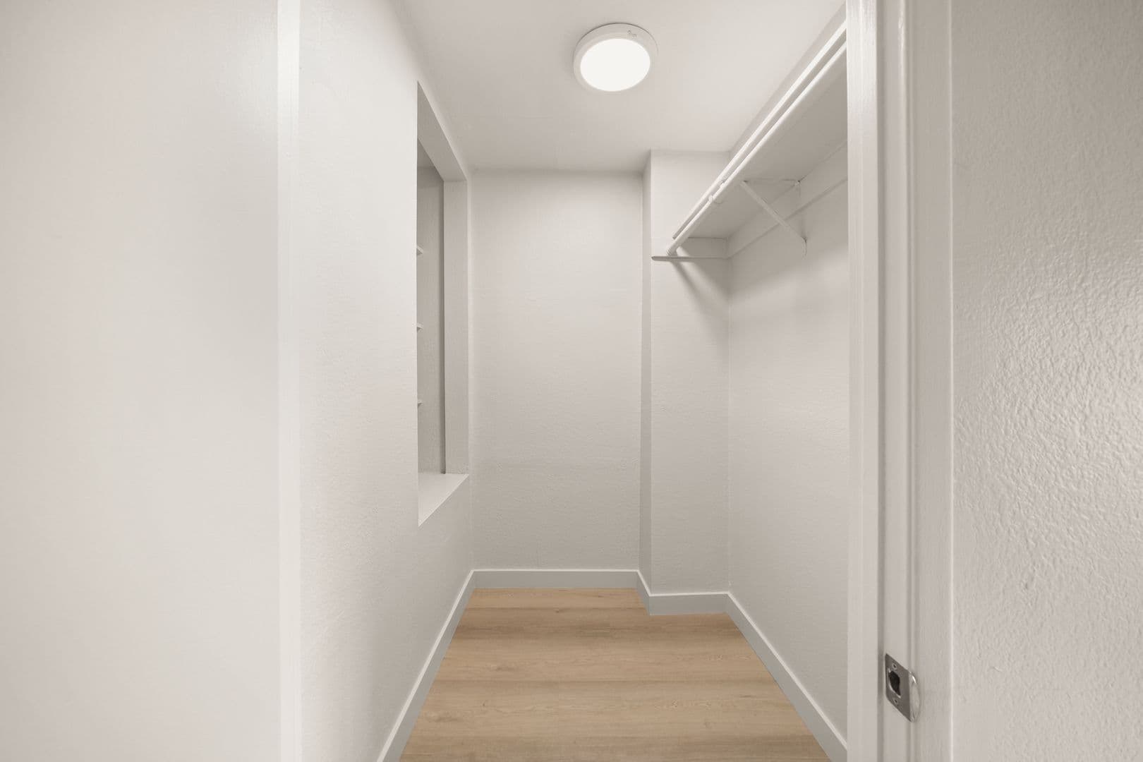 Long Beach Apartment: 29, 33, 35 Kennebec Ave