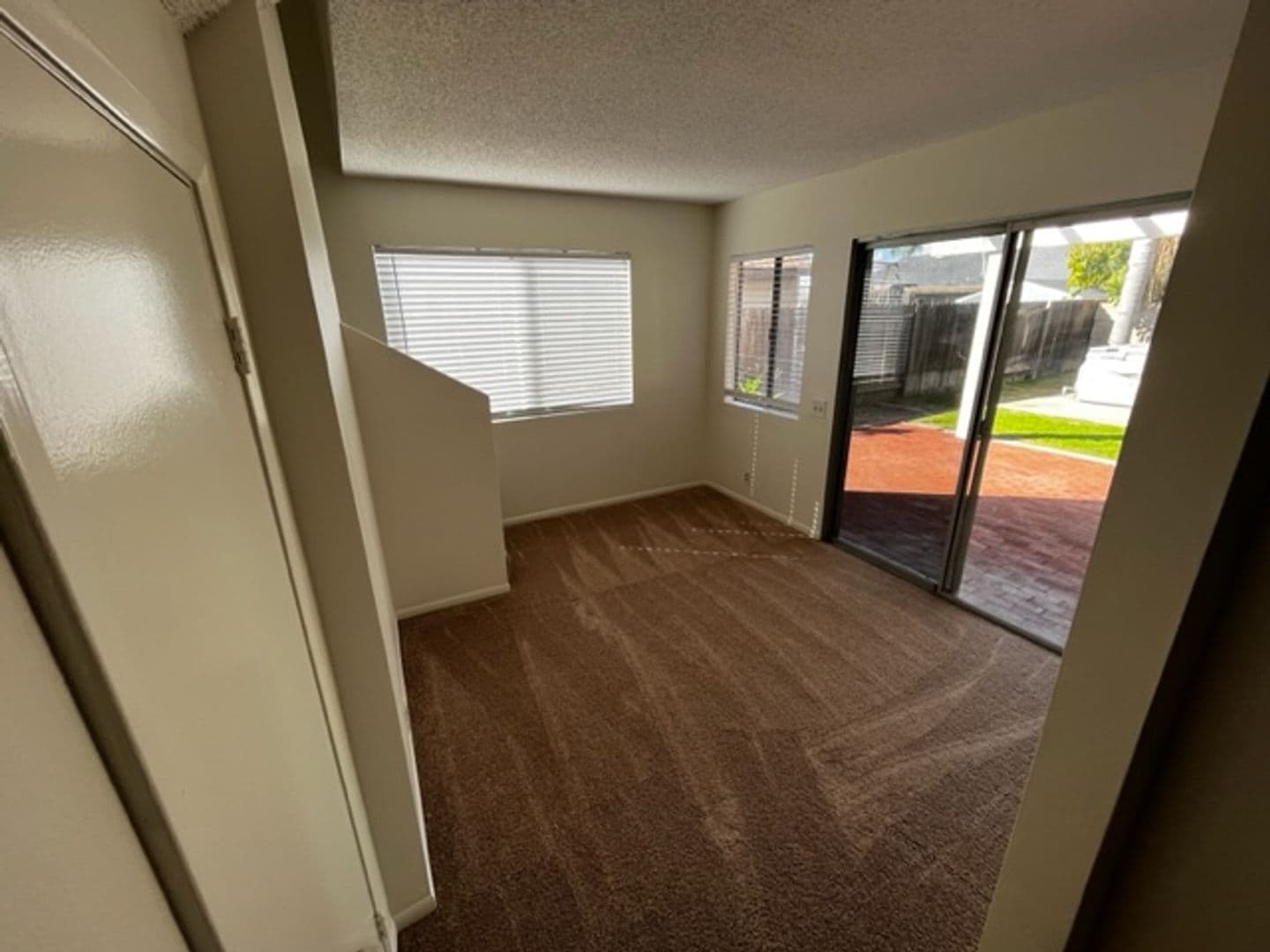 Huntington Beach House: 8871 Henton Dr