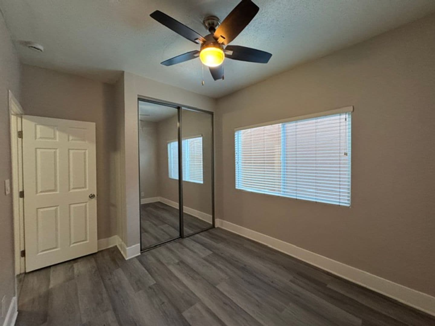 Long Beach Apartment: 2015 E 7th St
