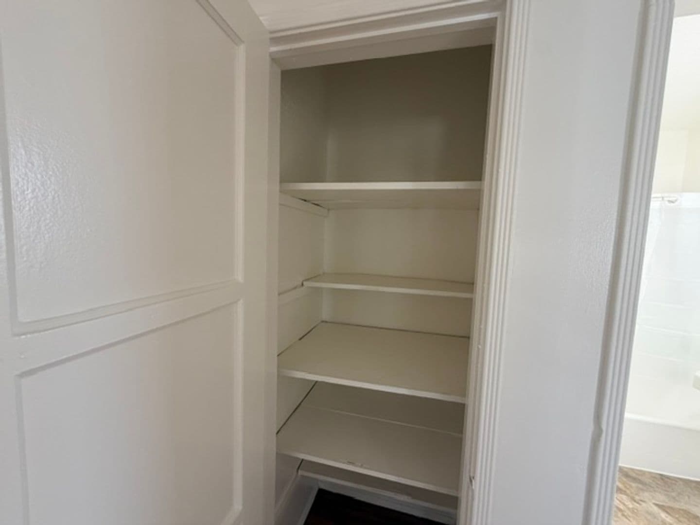 Long Beach Apartment: 4837 Clark Ave