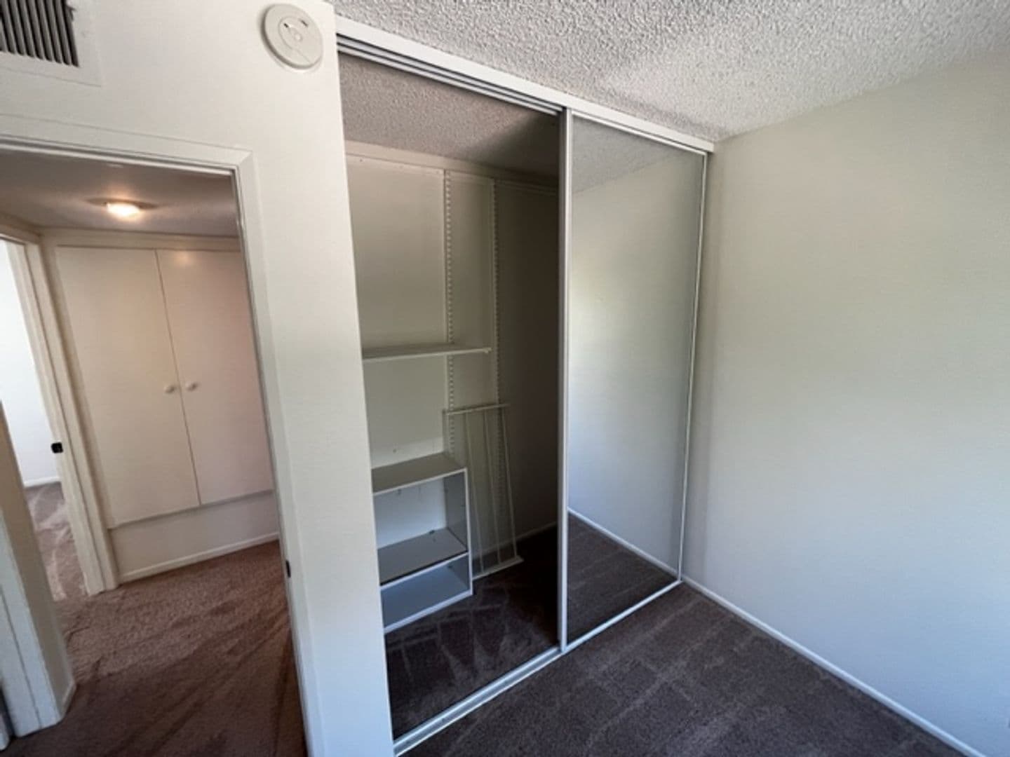 Huntington Beach House: 8871 Henton Dr