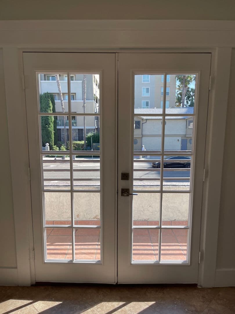Long Beach Apartment: 3 Bonito Ave