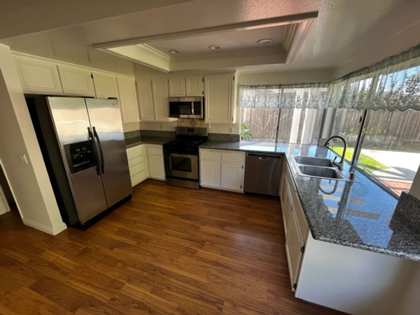 Huntington Beach House: 8871 Henton Dr