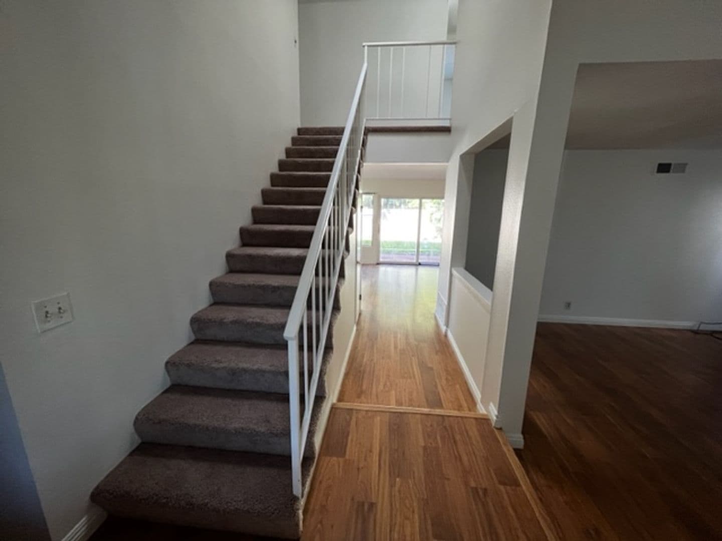Huntington Beach House: 8871 Henton Dr