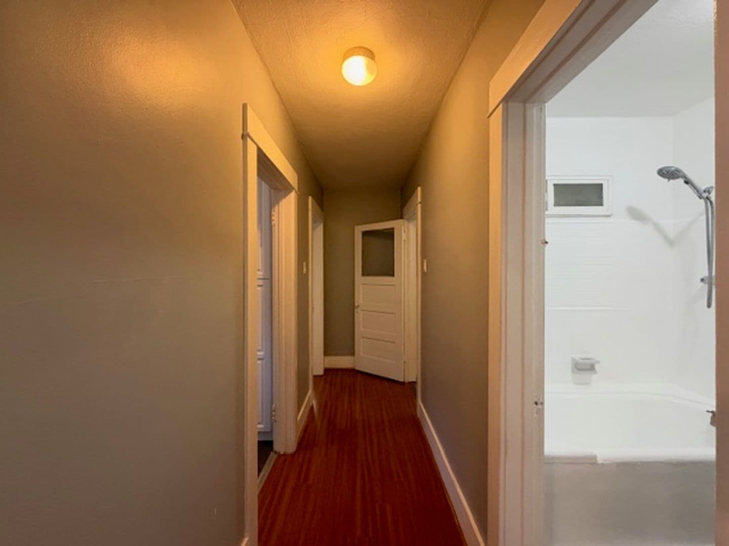 Long Beach Apartment: 1231 E 2nd St