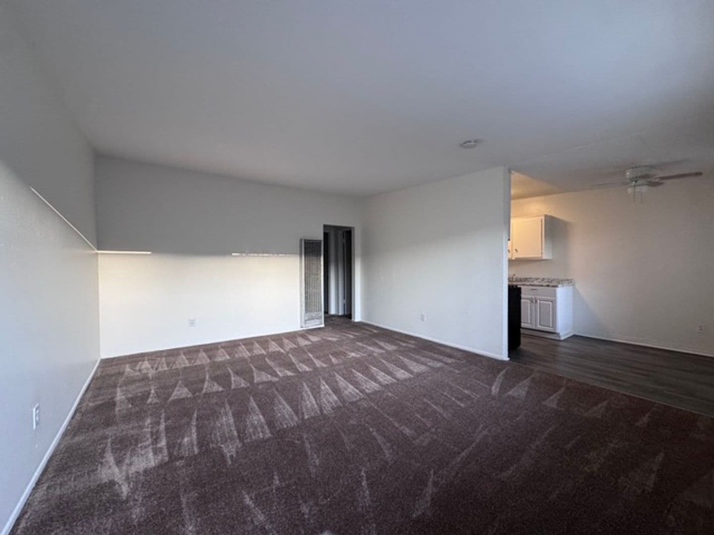 Long Beach Apartment: 1101-1111 E 11th St