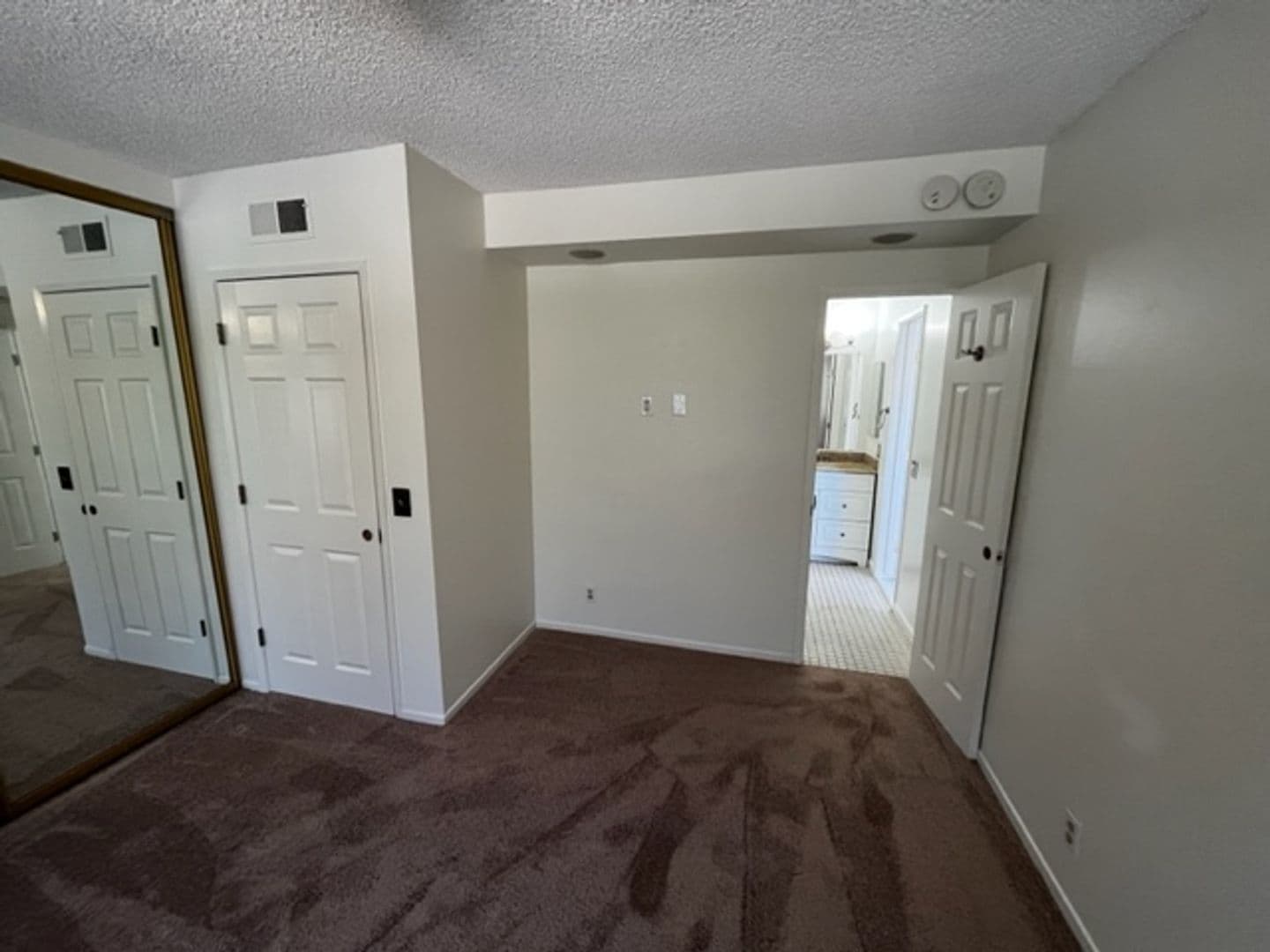 Huntington Beach House: 8871 Henton Dr
