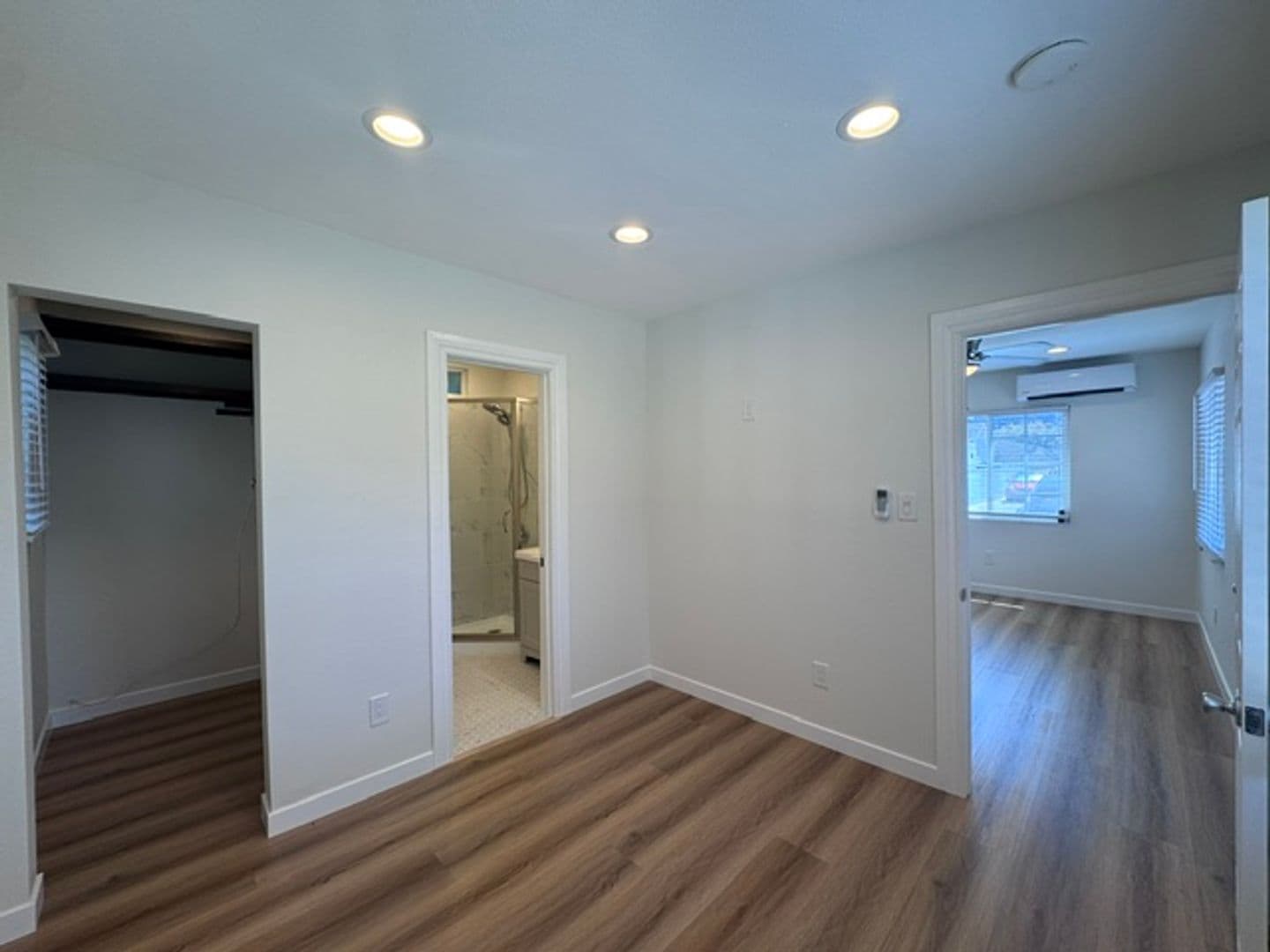 Long Beach Apartment: 1600 Sherman Pl