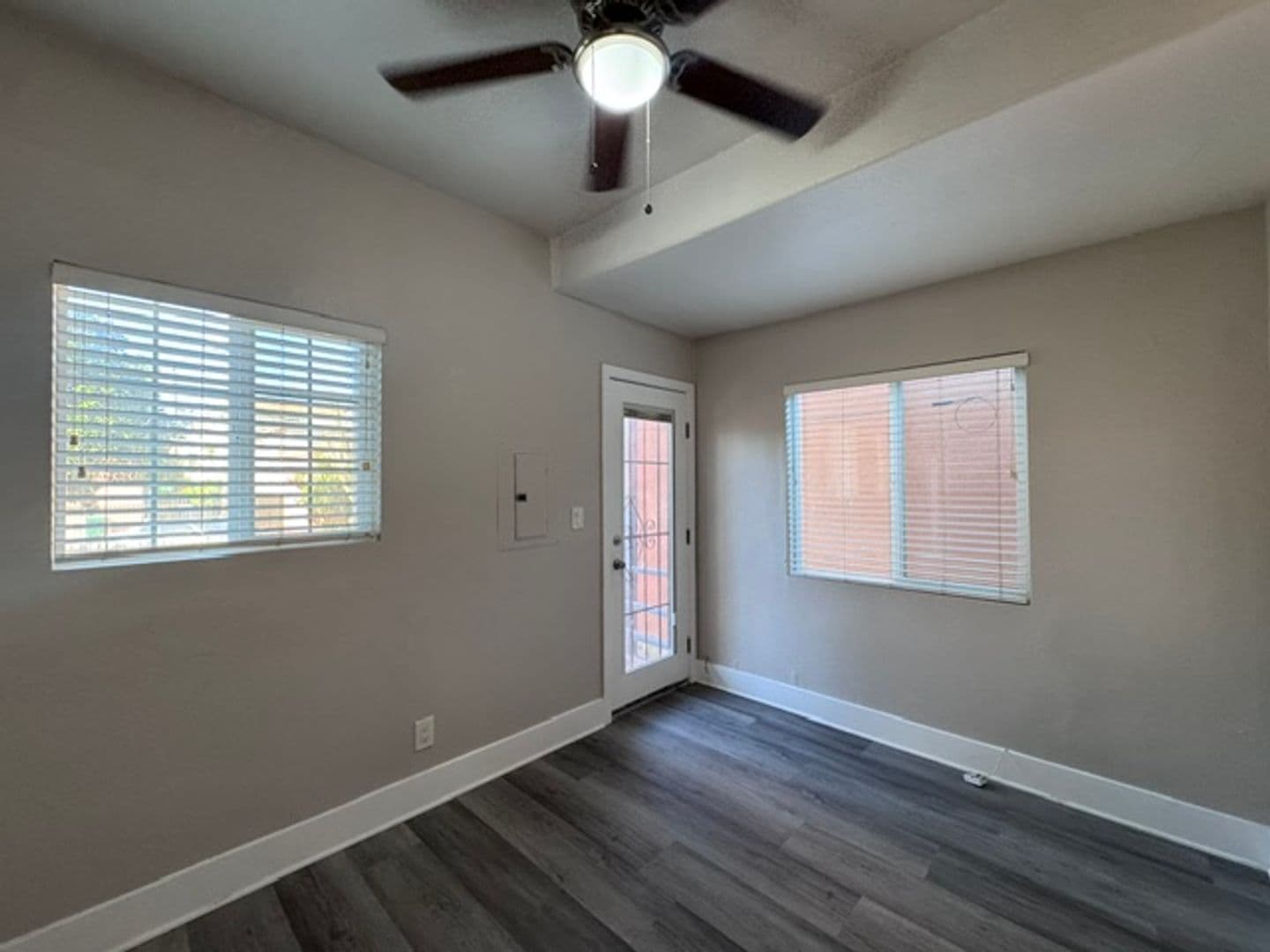 Long Beach Apartment: 2015 E 7th St
