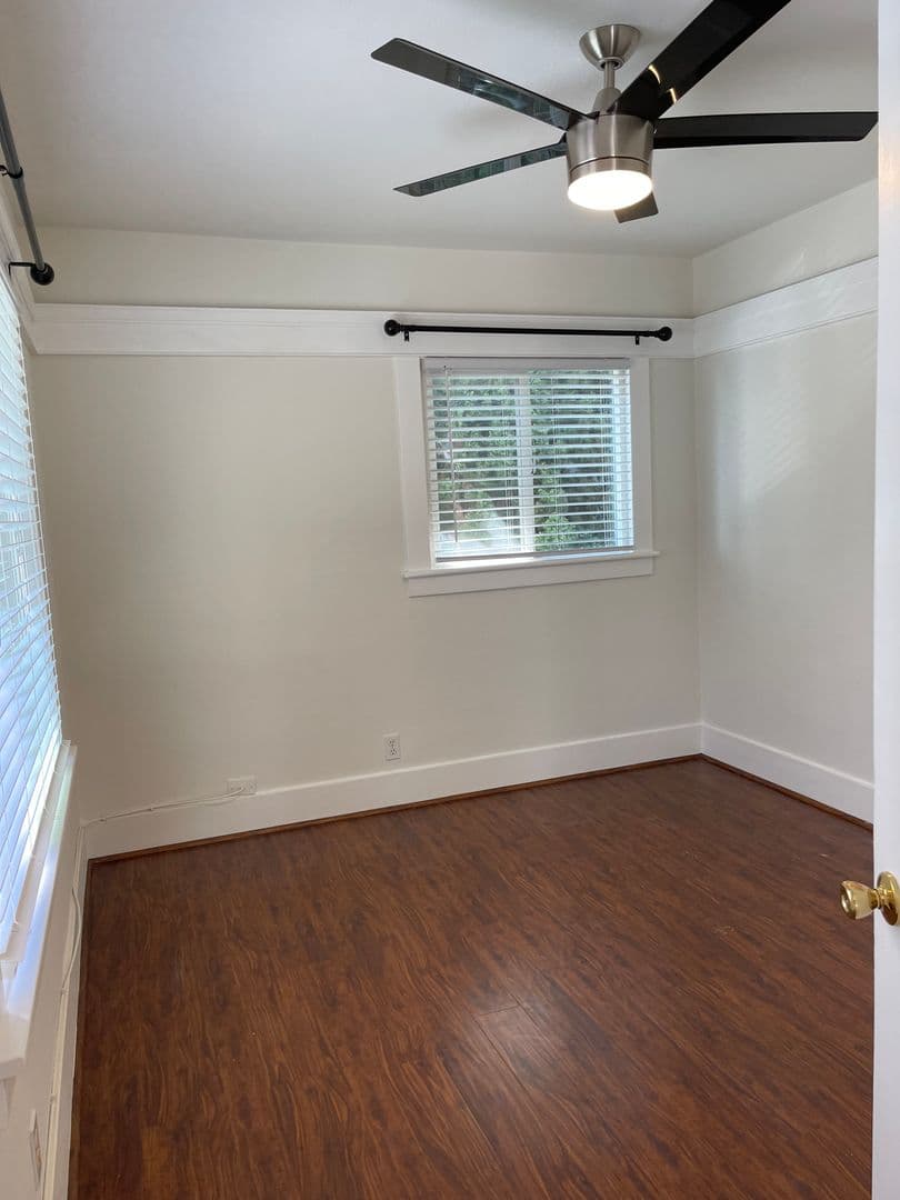 Long Beach Apartment: 3 Bonito Ave